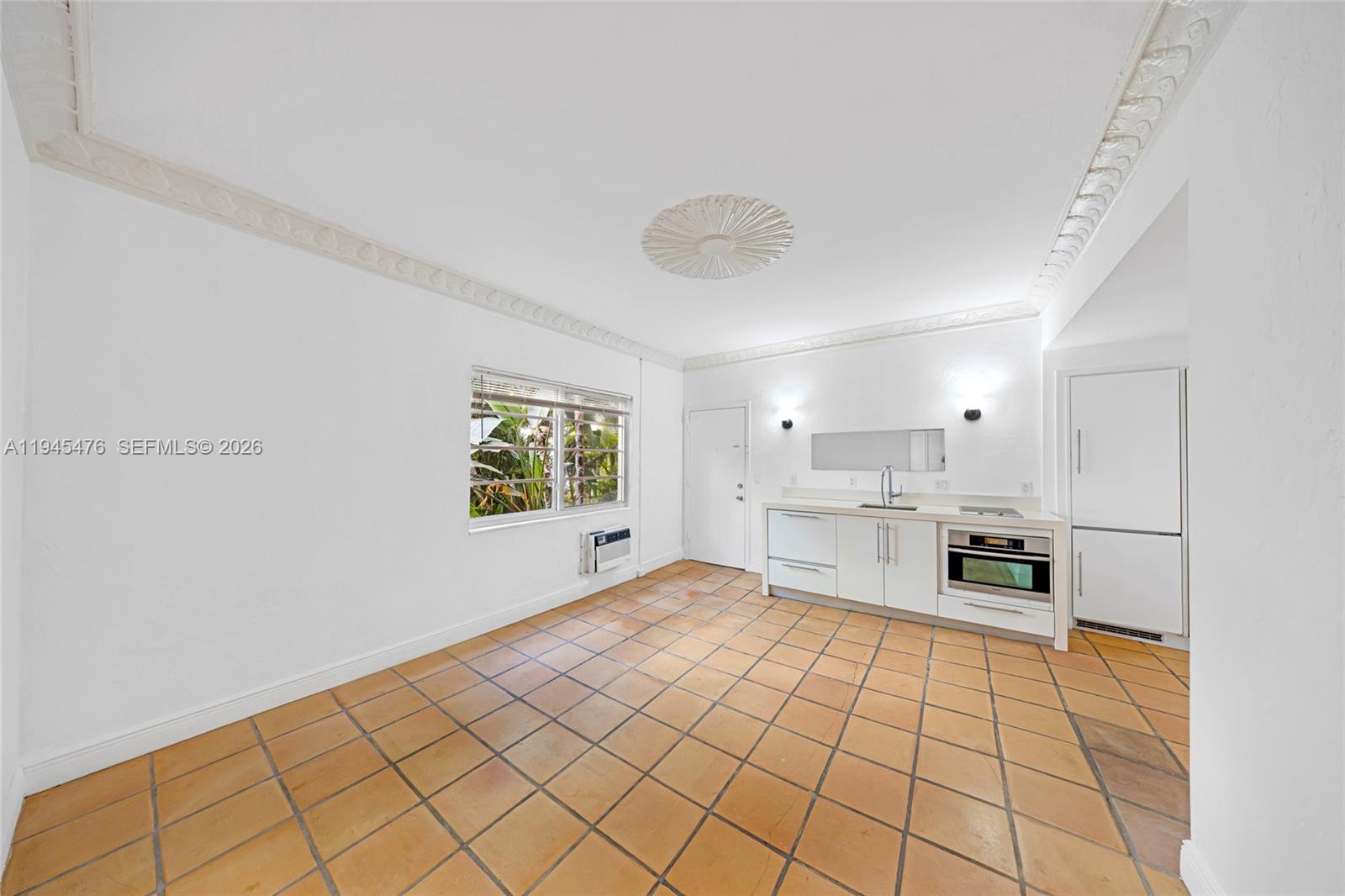 FLAMINGO WAVE CONDO - Residential