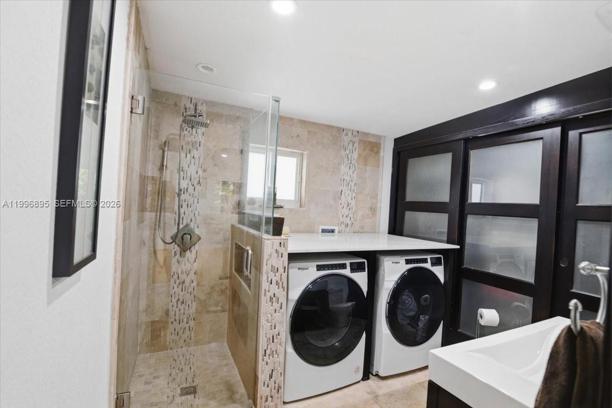 RIVIERA ESTATES 2ND ADDN - Residential