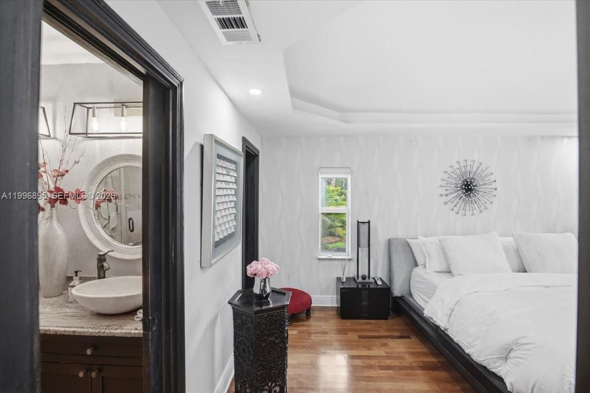 RIVIERA ESTATES 2ND ADDN - Residential