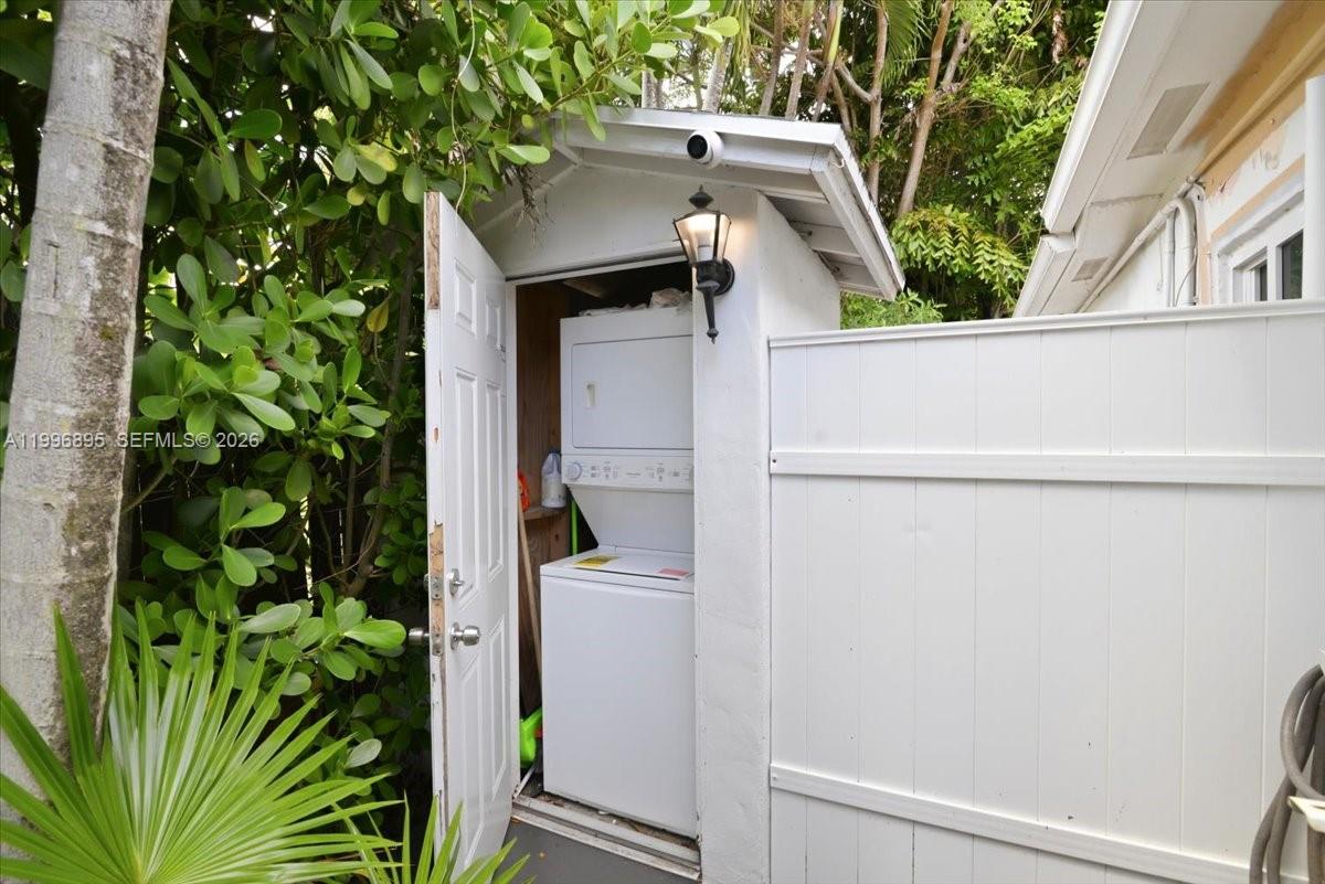 RIVIERA ESTATES 2ND ADDN - Residential