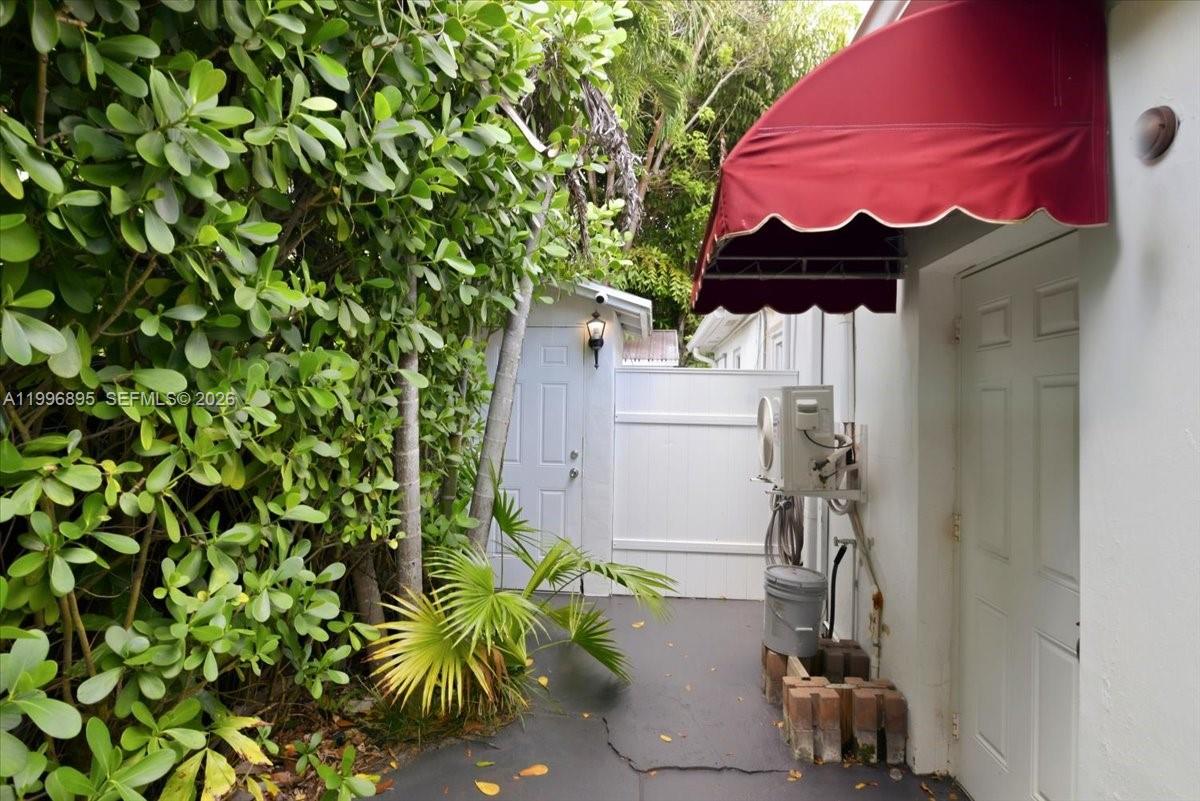 RIVIERA ESTATES 2ND ADDN - Residential