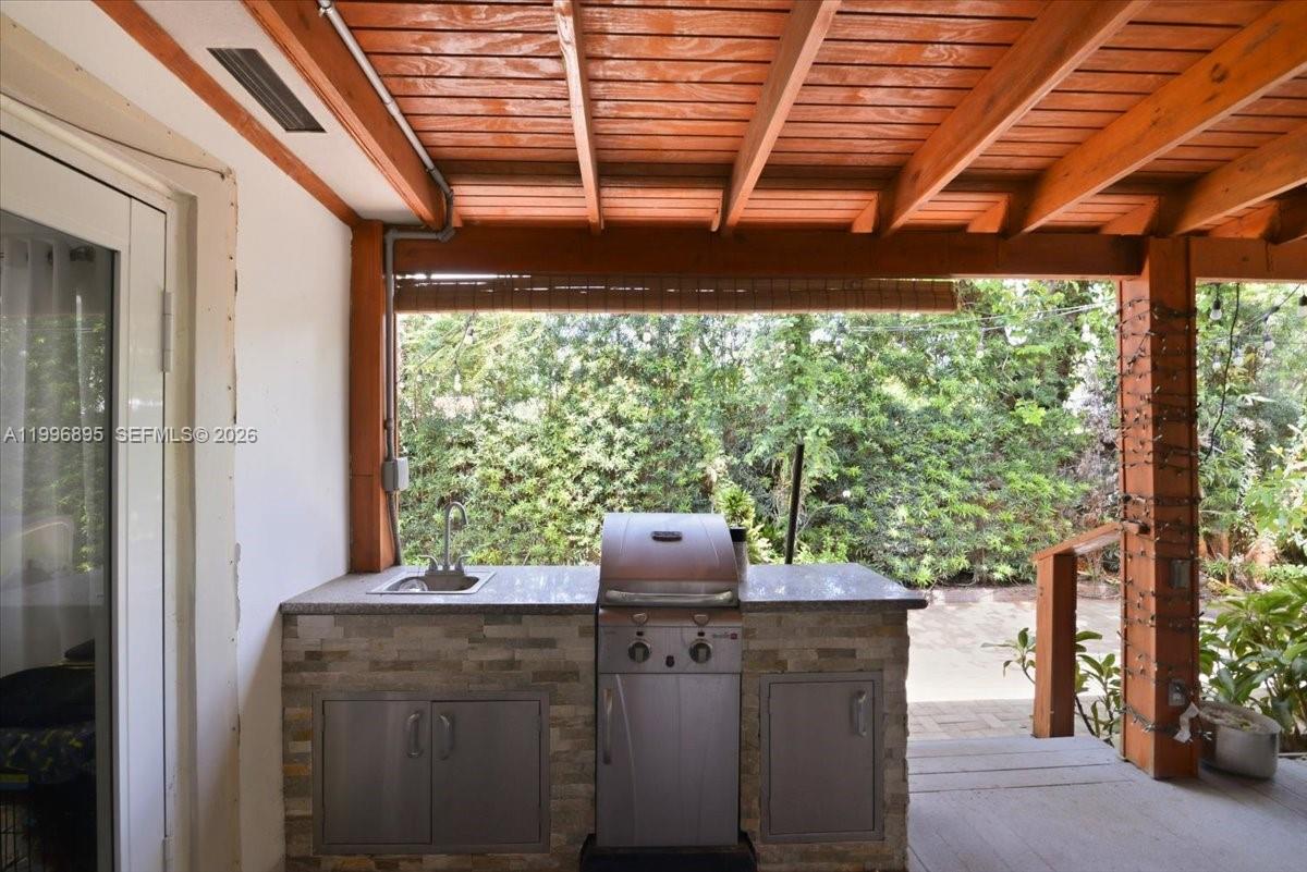 RIVIERA ESTATES 2ND ADDN - Residential