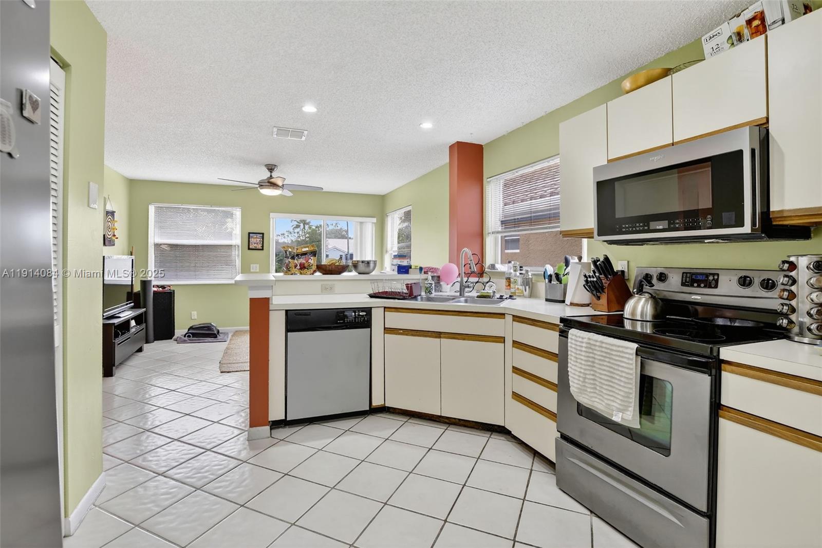 OAK GROVE AT FOREST RIDGE - Residential Lease