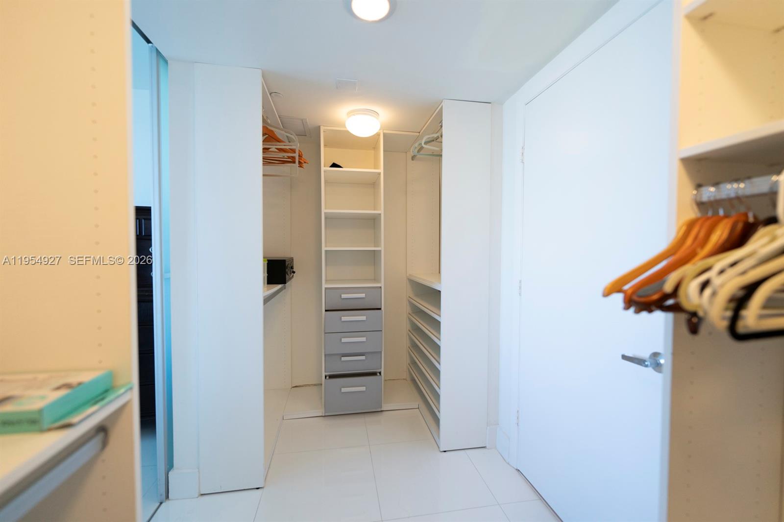 50 BISCAYNE CONDO - Residential