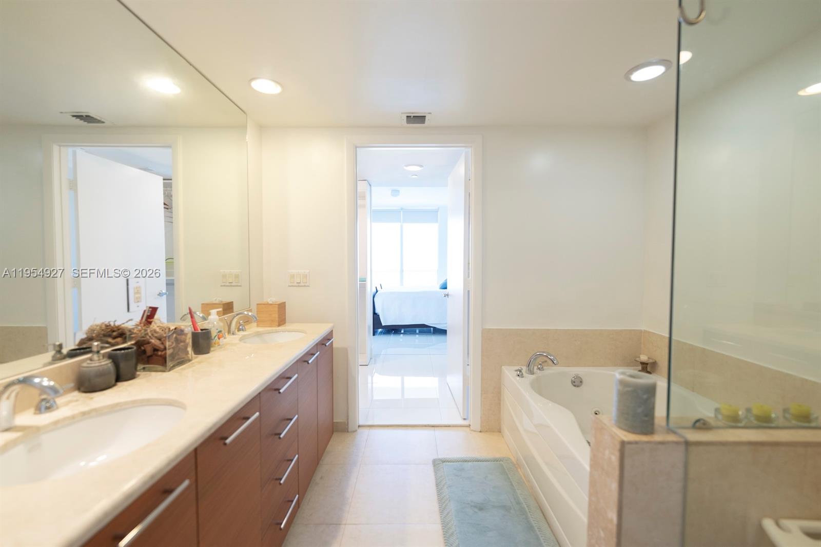 50 BISCAYNE CONDO - Residential