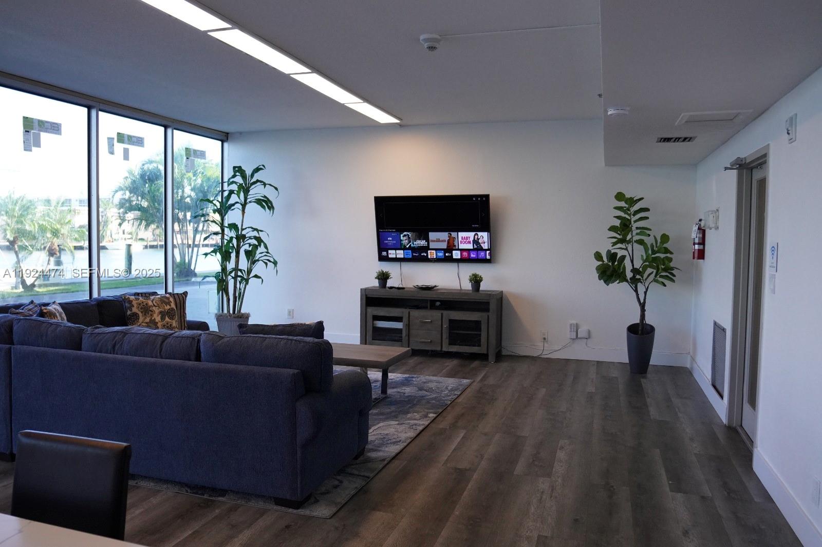 REEF SOUTH CONDO - Residential