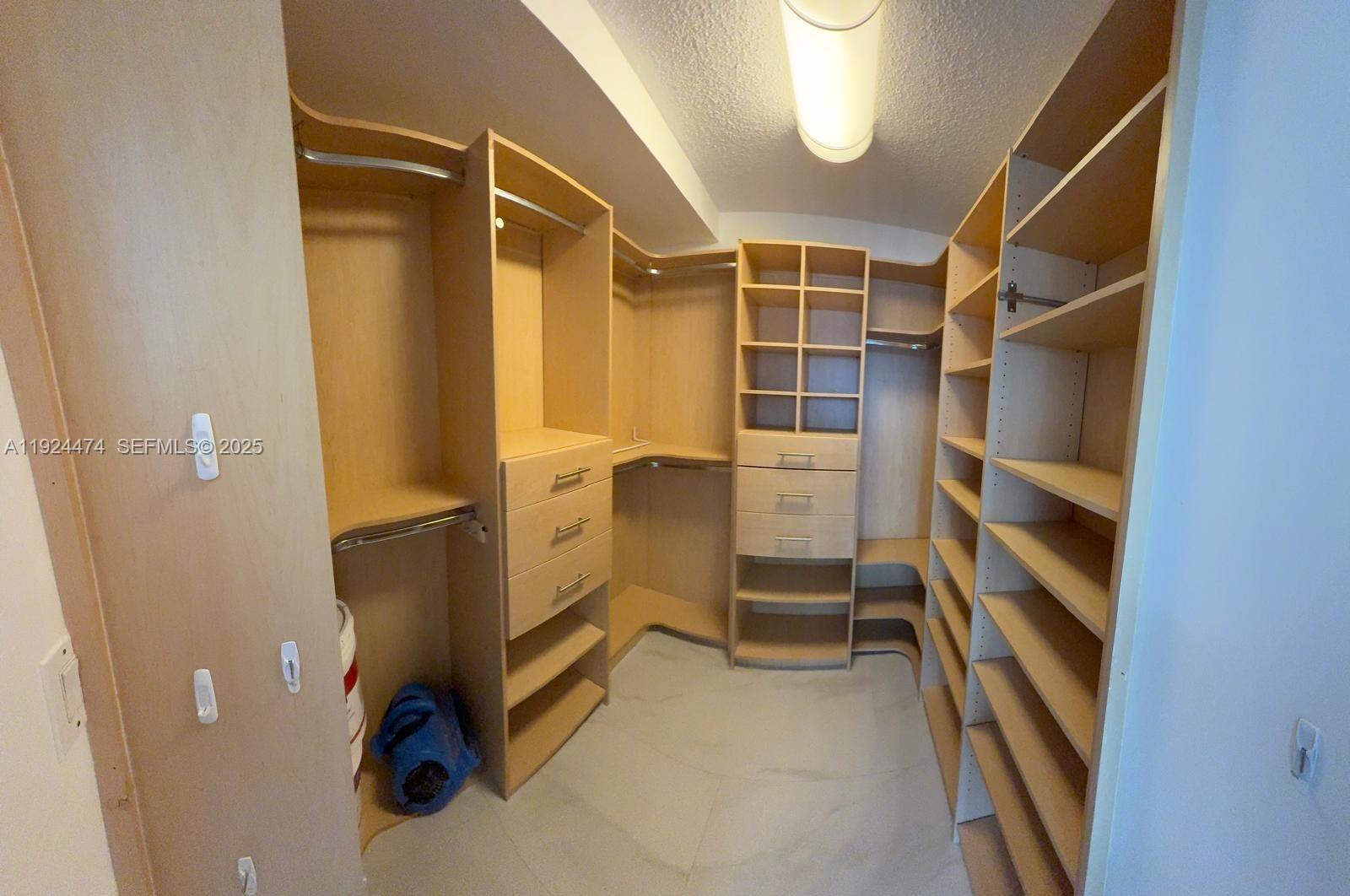 REEF SOUTH CONDO - Residential