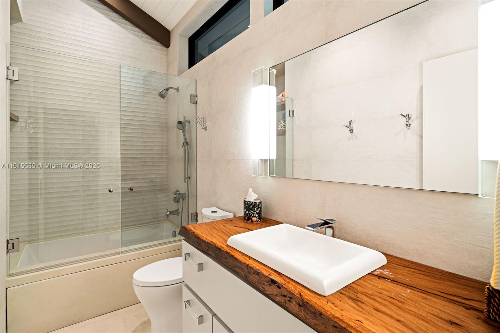 CORAL BAY SEC B - Residential