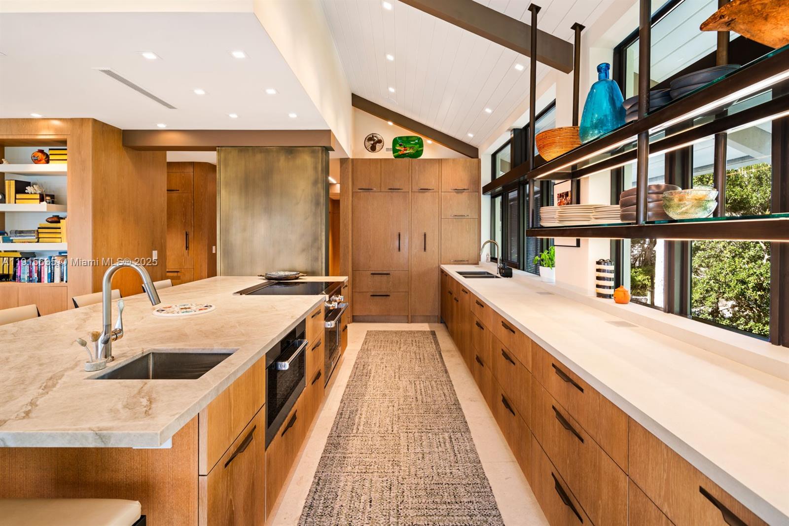 CORAL BAY SEC B - Residential