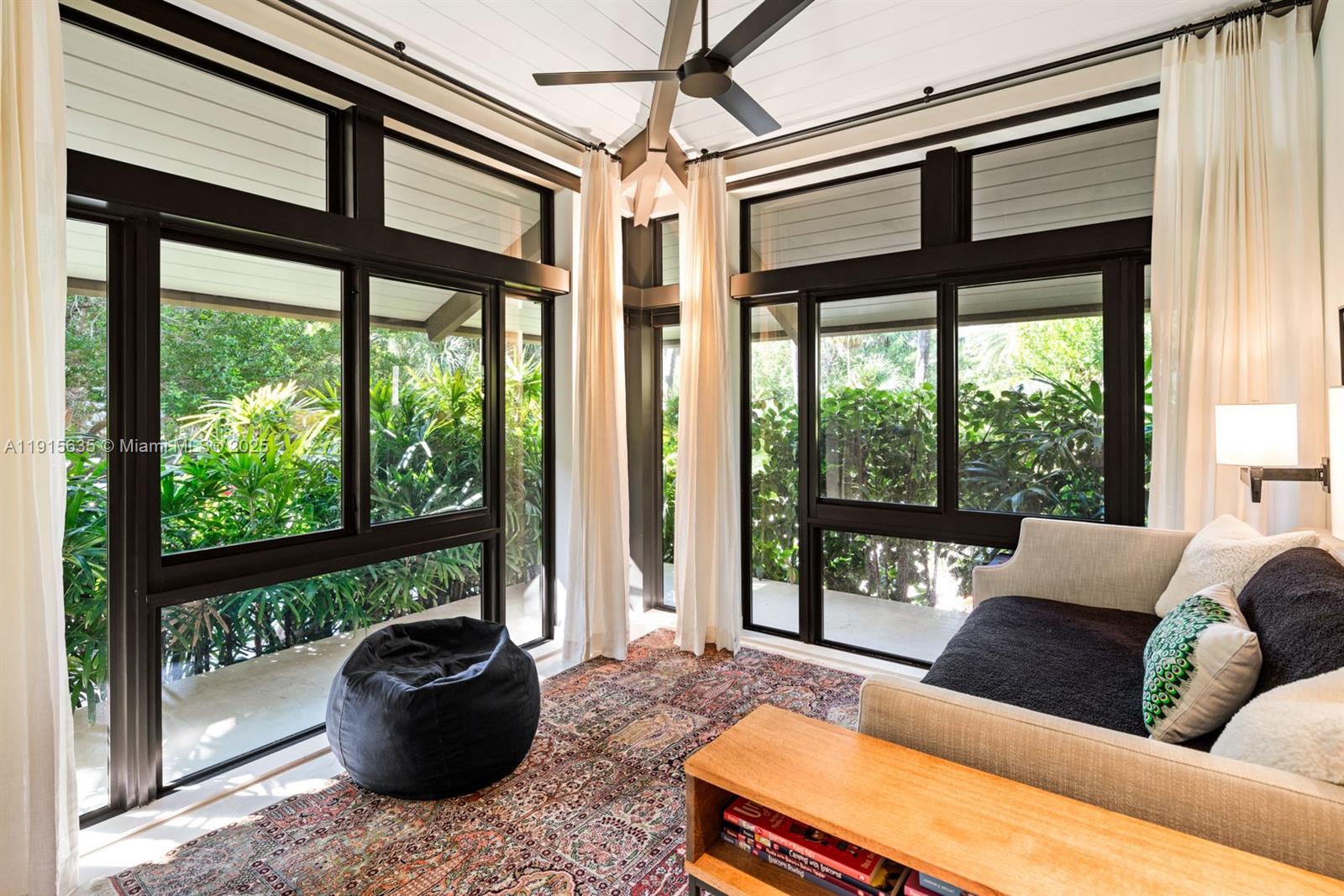 CORAL BAY SEC B - Residential