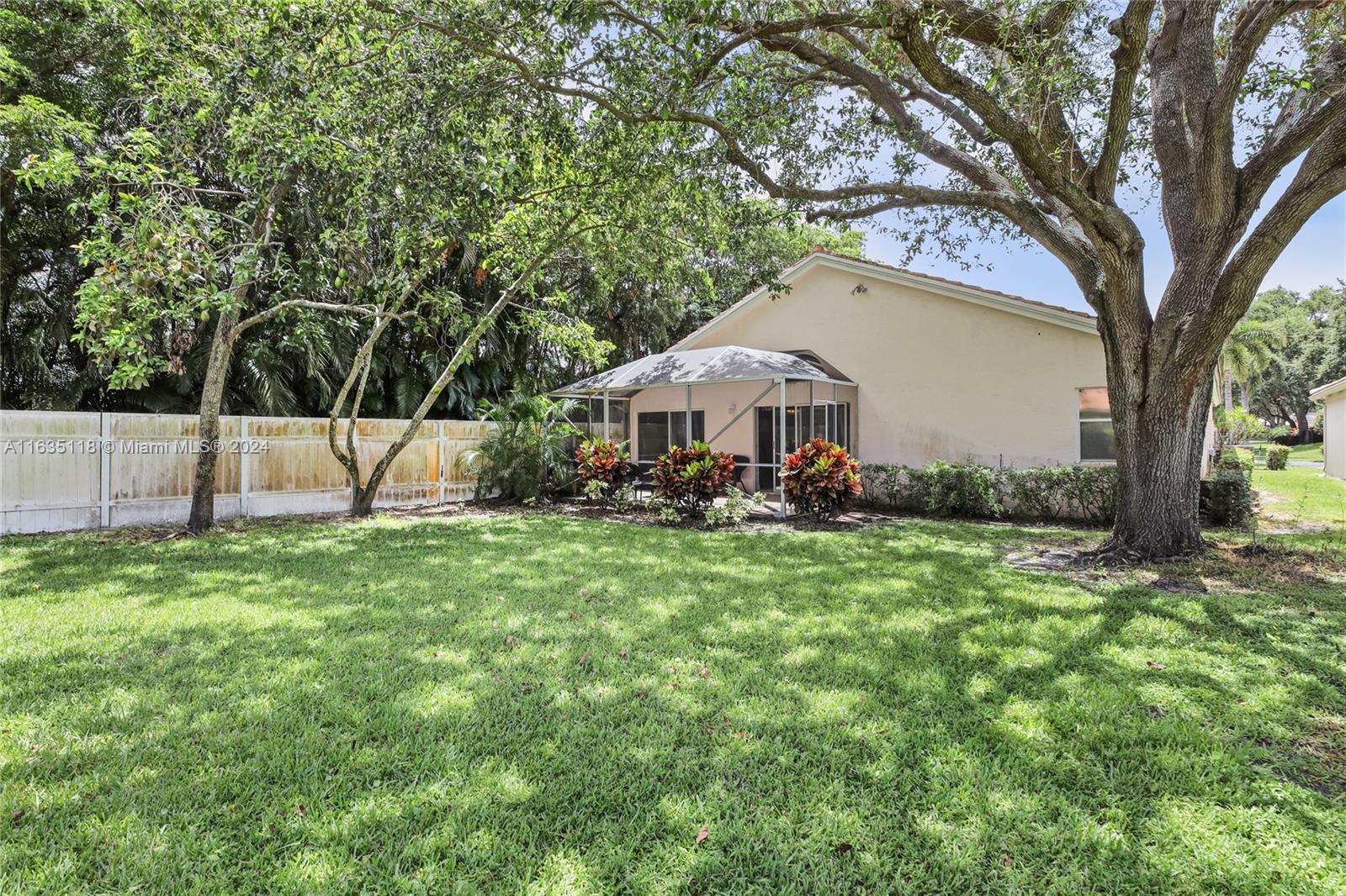 CORAL LAKES/REGENCY COVE - Residential