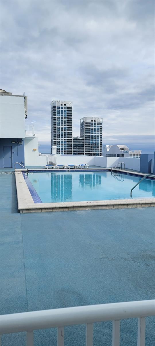 401 BLU OF NORTH BEACH CO - Residential