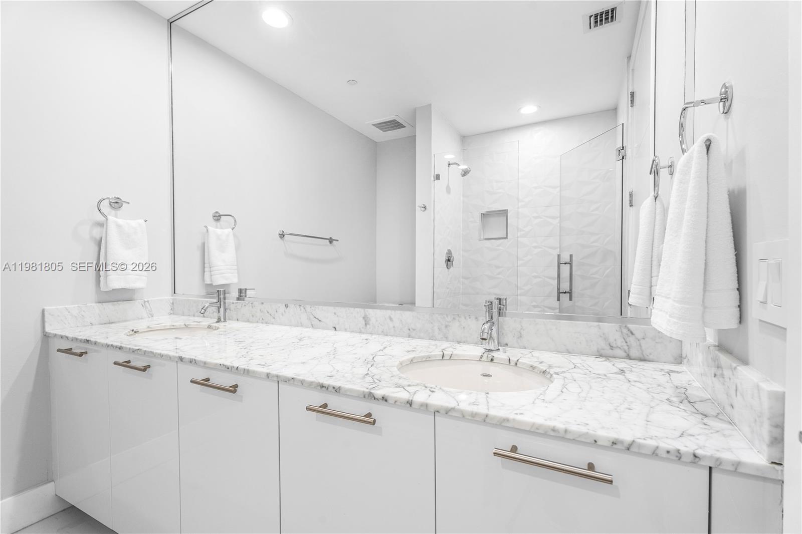 THE PLAZA 851 BRICKELL CO - Residential