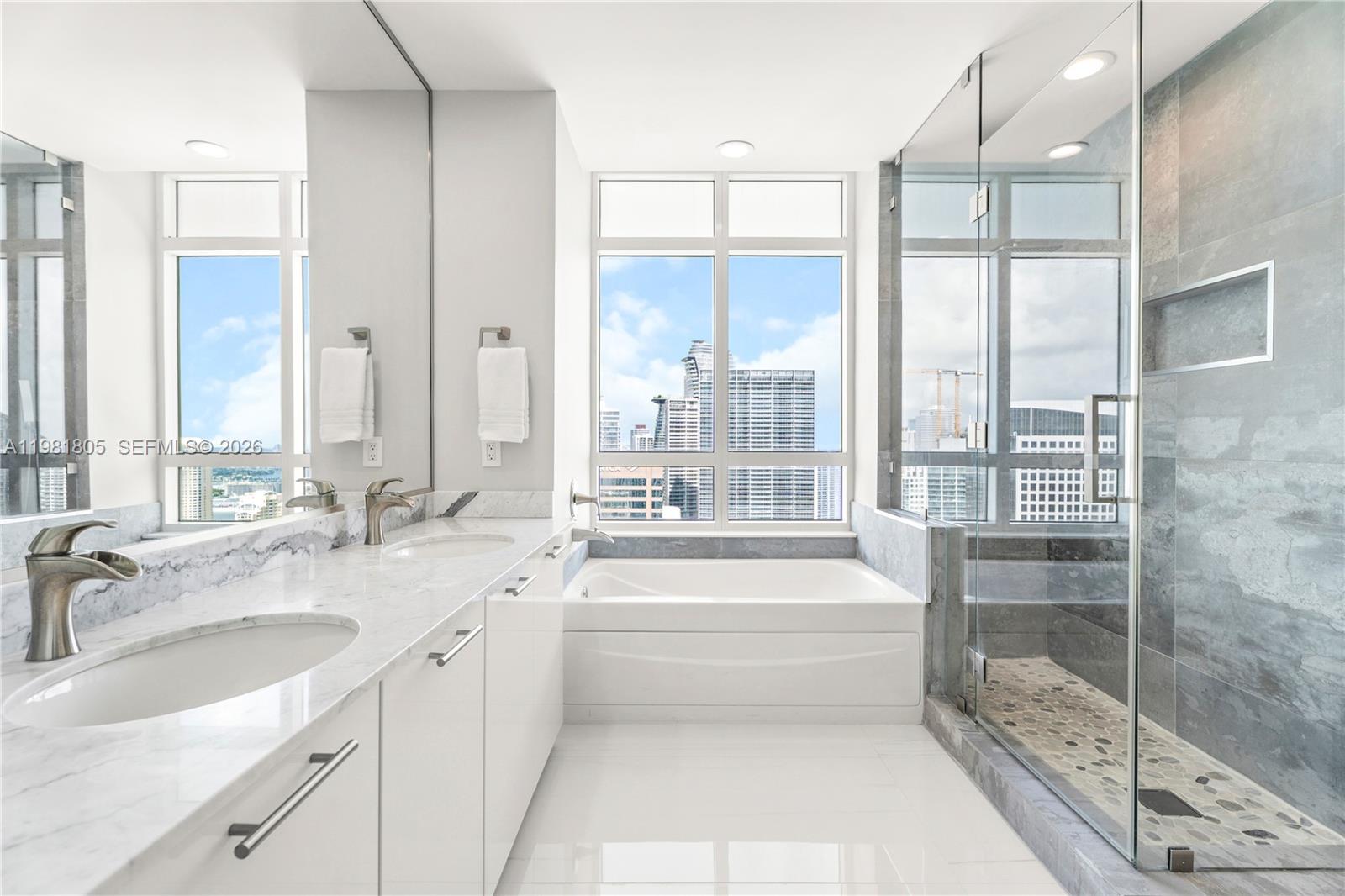 THE PLAZA 851 BRICKELL CO - Residential