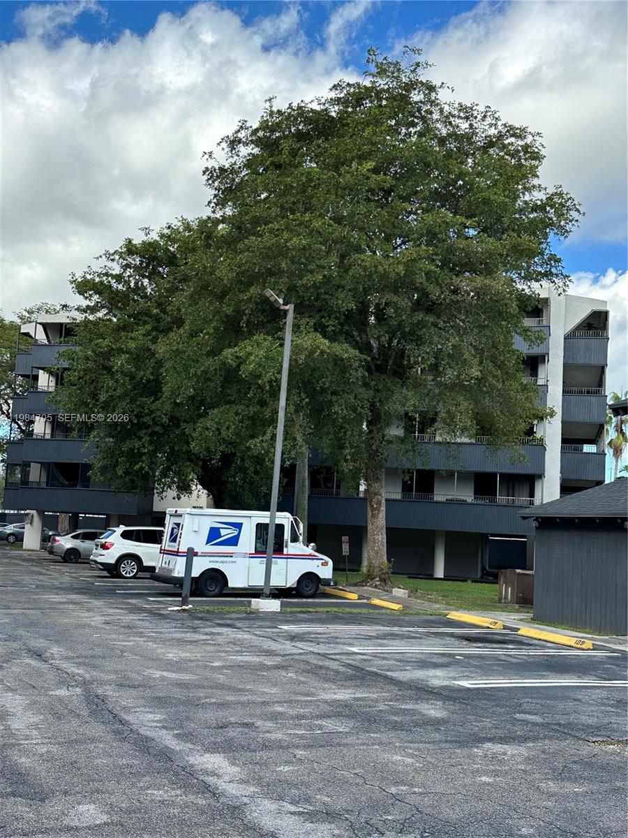 PARKWAY GROVE CONDO PART - Residential Lease