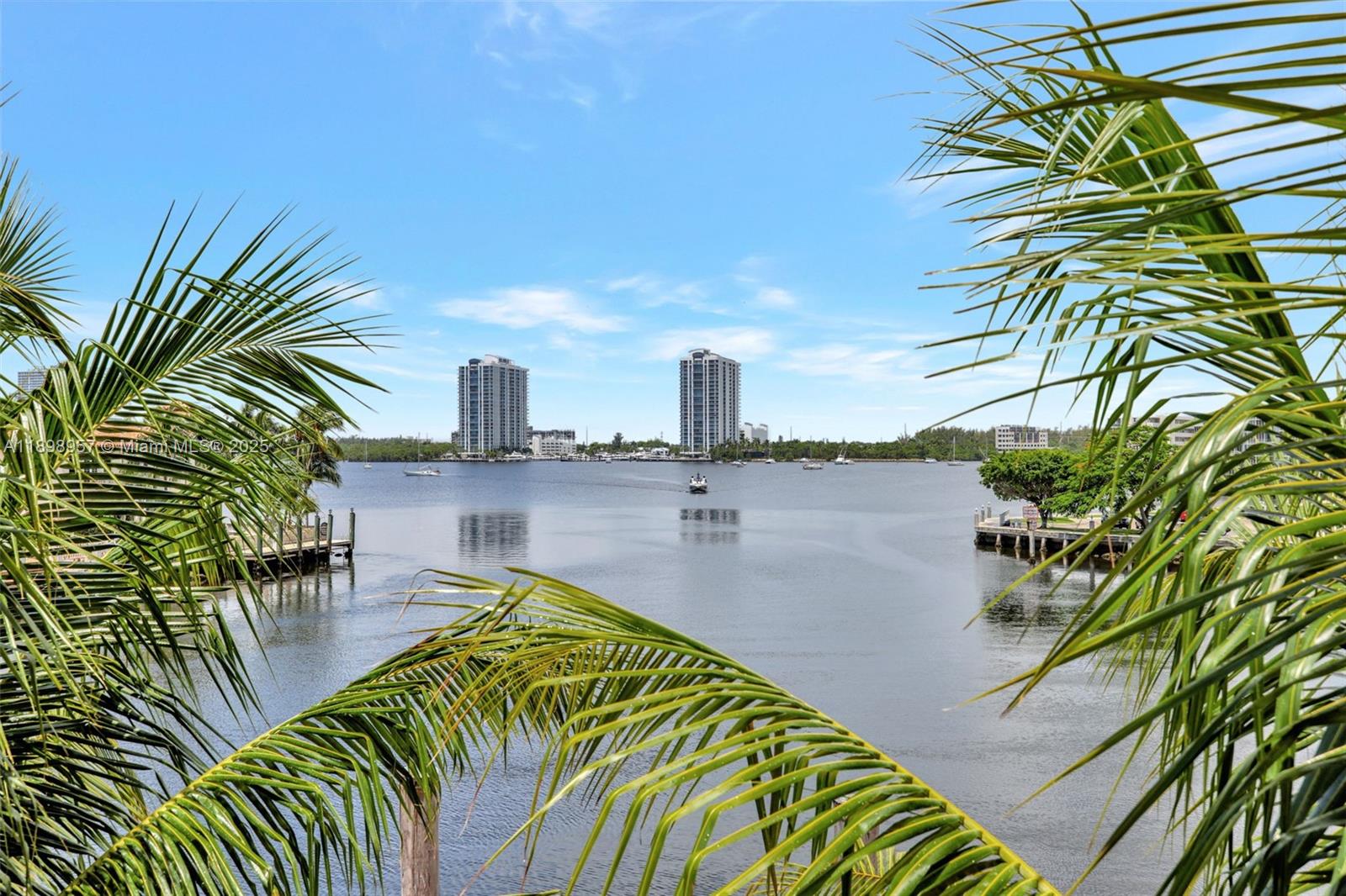 WILLIAMS ISLAND - Residential