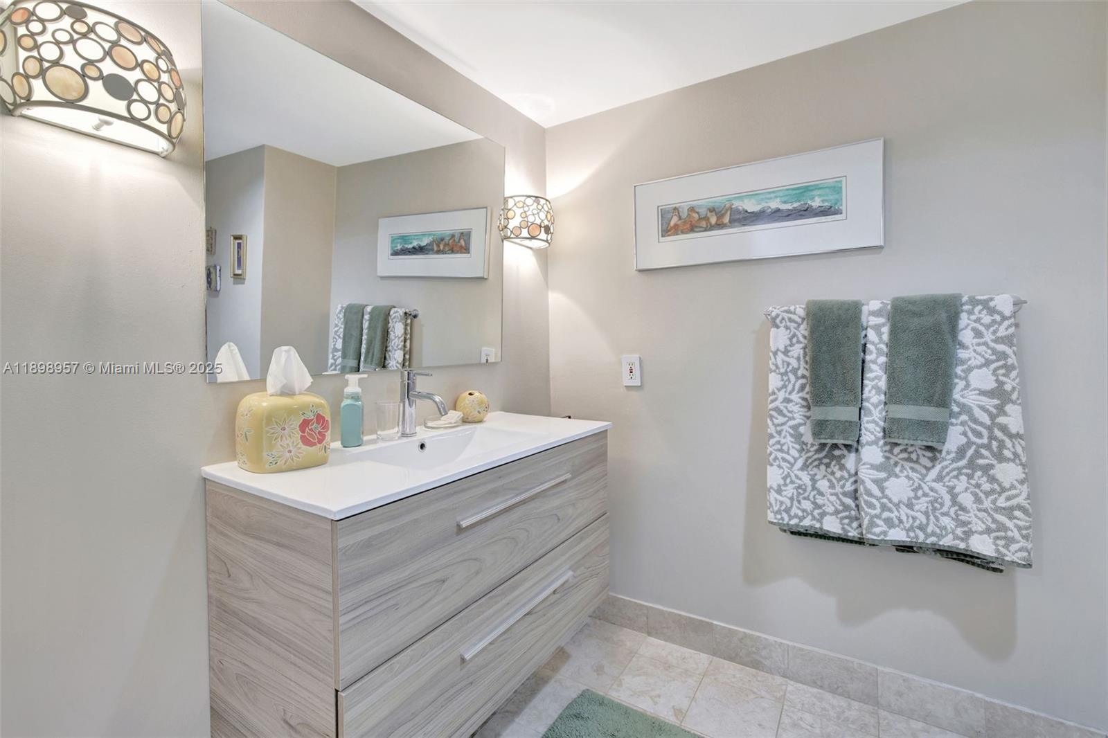 WILLIAMS ISLAND - Residential
