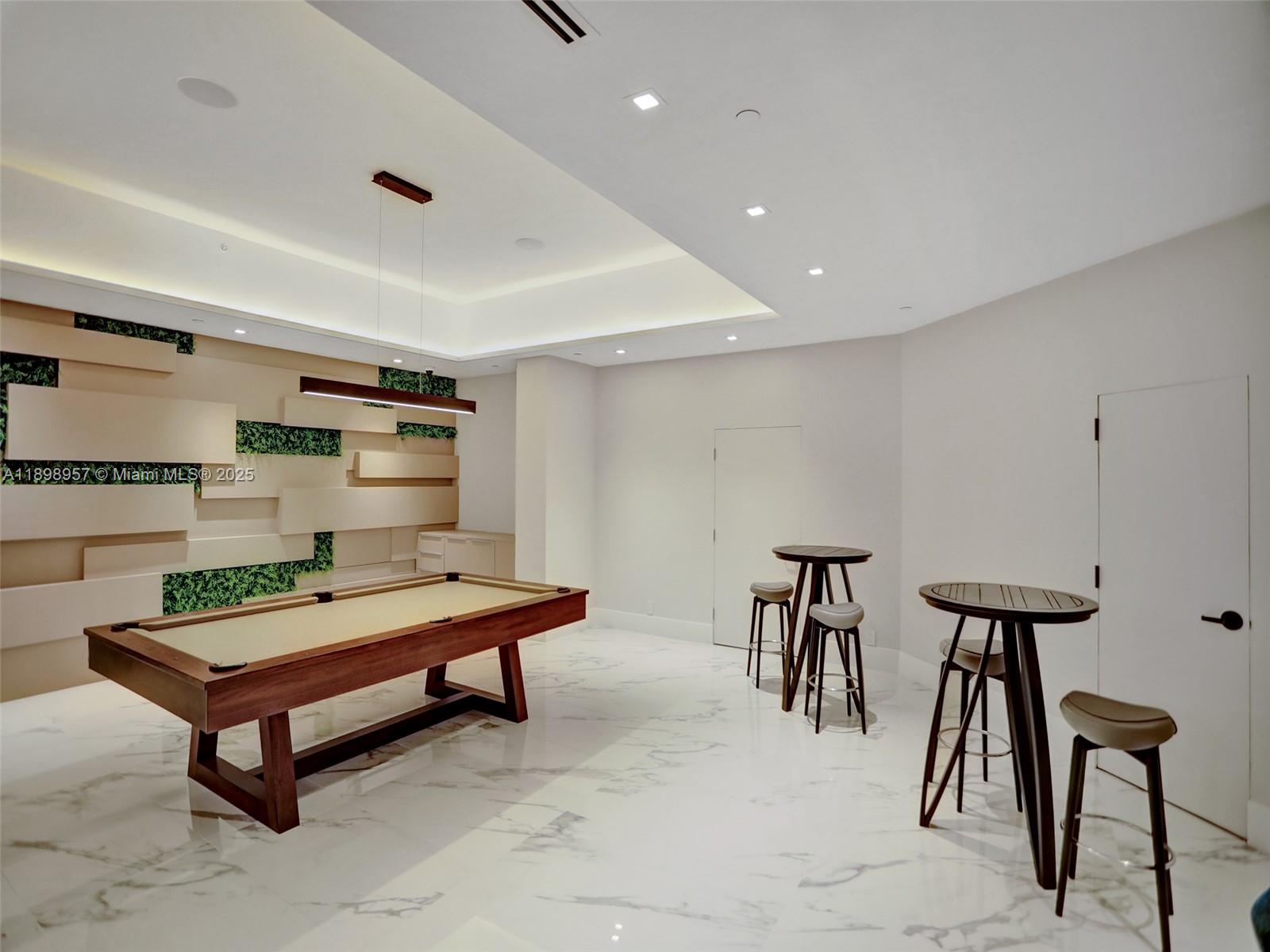 WILLIAMS ISLAND - Residential