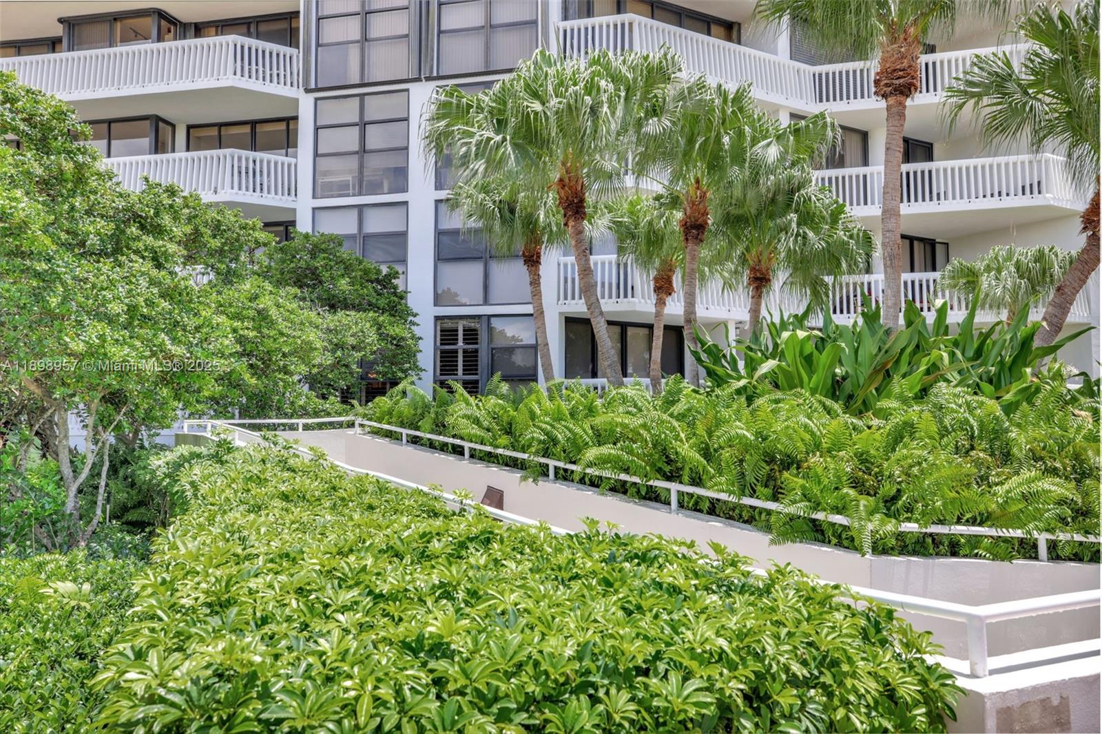 WILLIAMS ISLAND - Residential