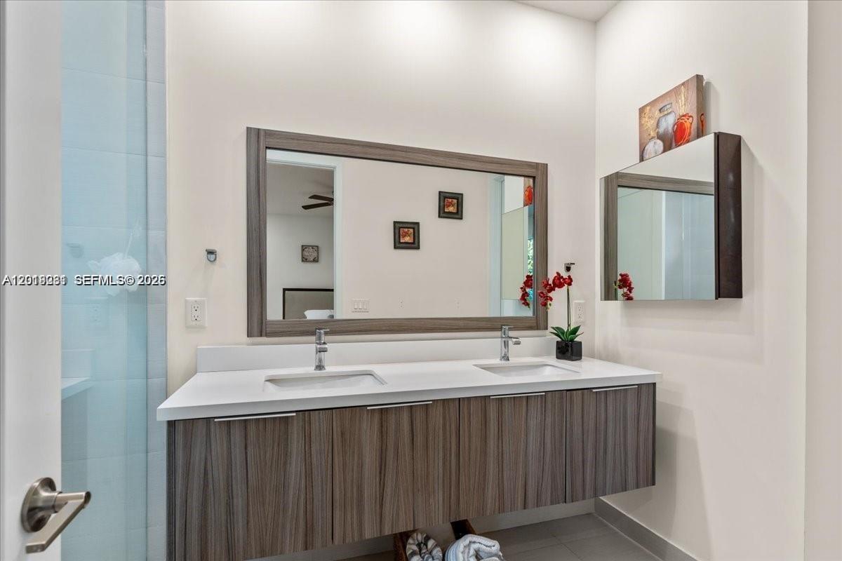 LANDMARK AT DORAL CENTRAL - Residential