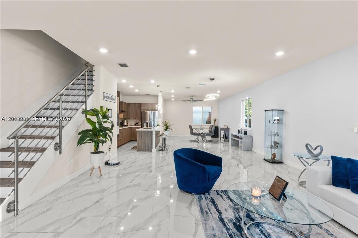 LANDMARK AT DORAL CENTRAL - Residential