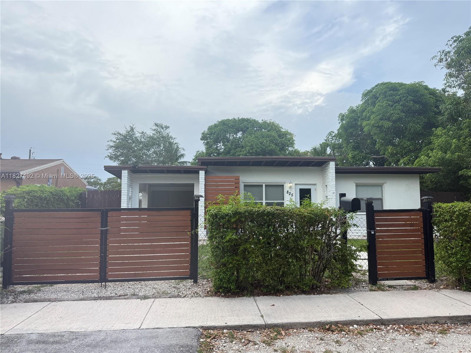 825 NW 127th St