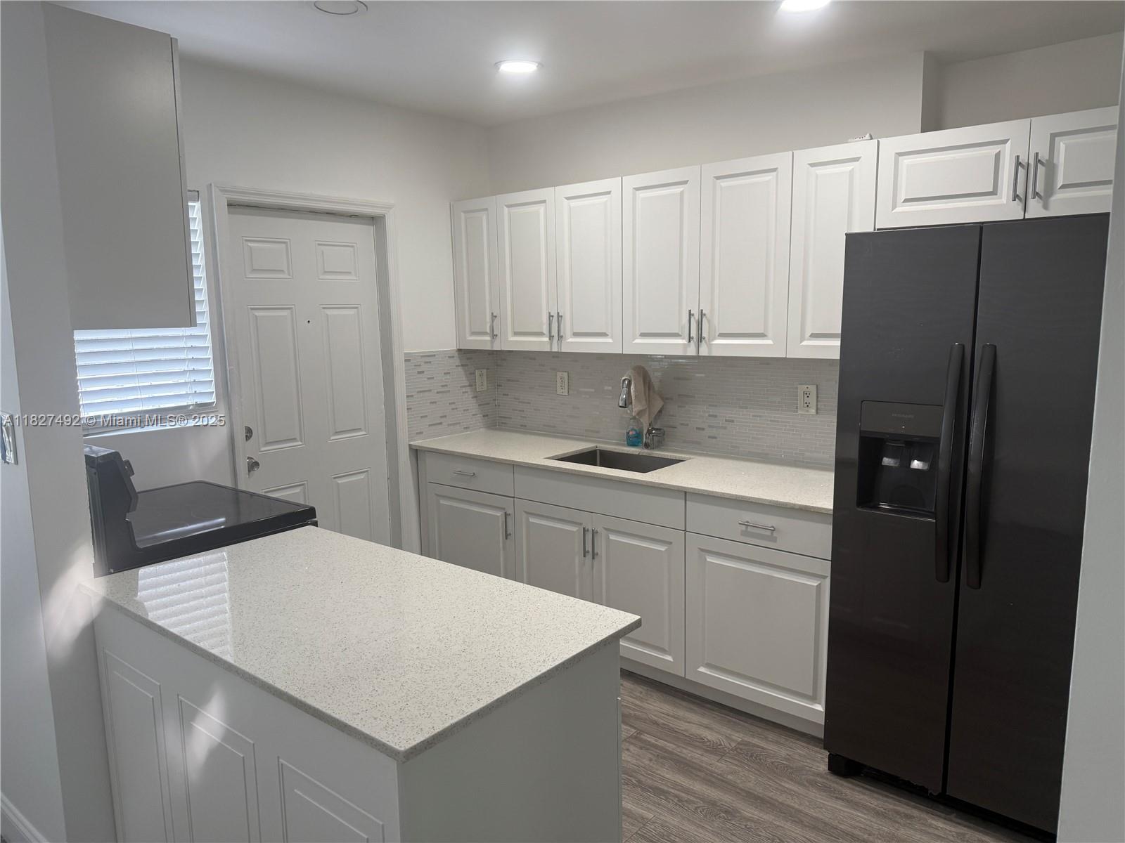825 NW 127th St, North Miami, FL, 33168/$377,500 4 825 NW 127th St