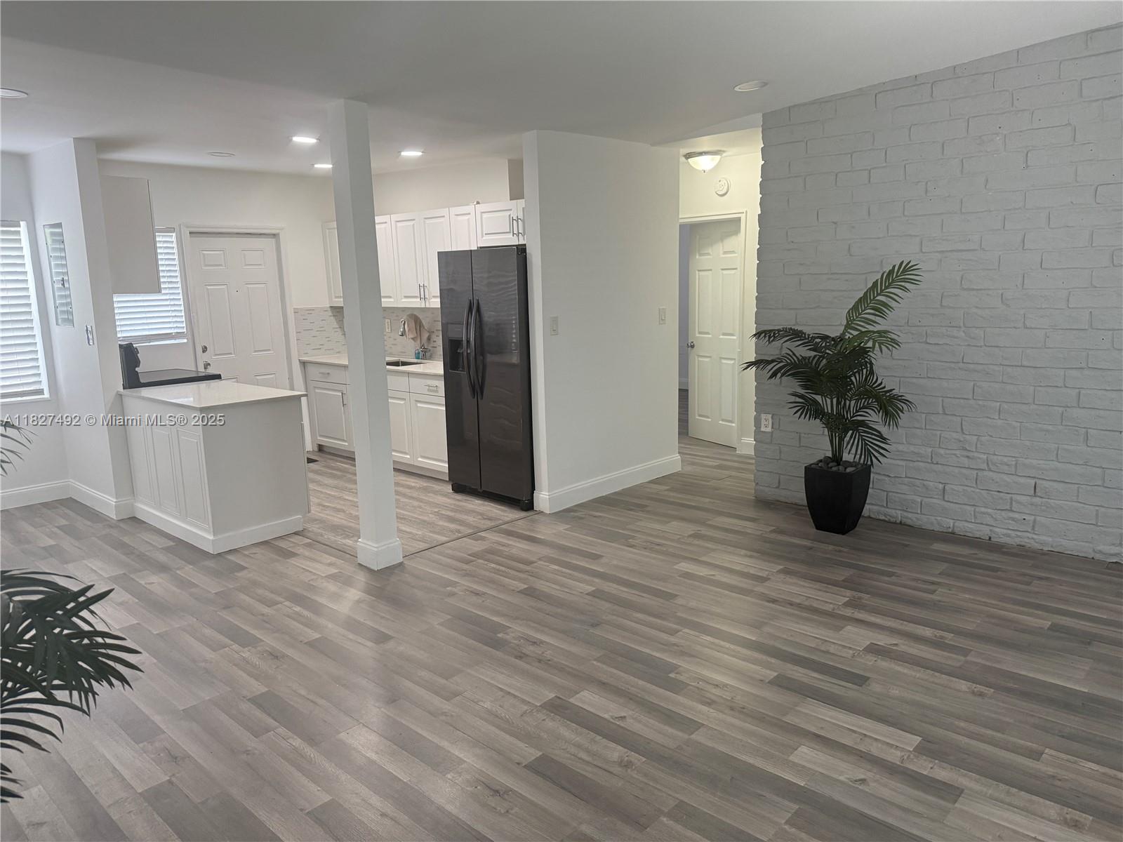 825 NW 127th St, North Miami, FL, 33168/$377,500 3 825 NW 127th St