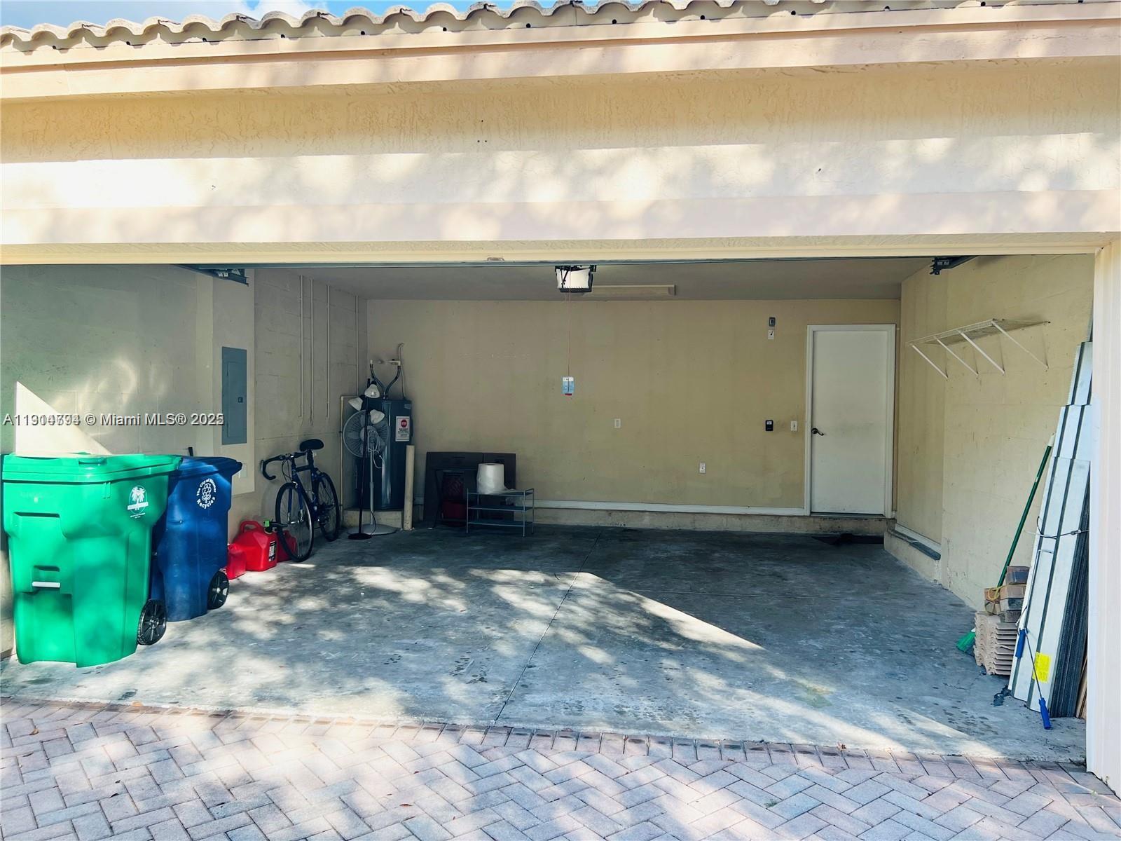 SILVER FALLS - Residential Lease