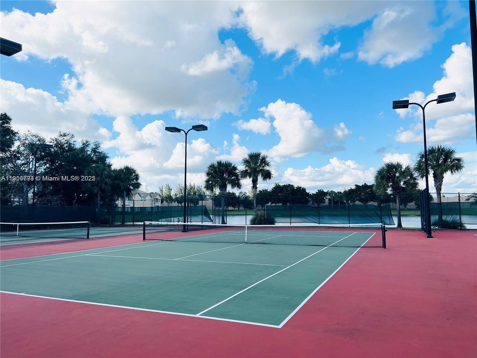 SILVER FALLS - Residential Lease