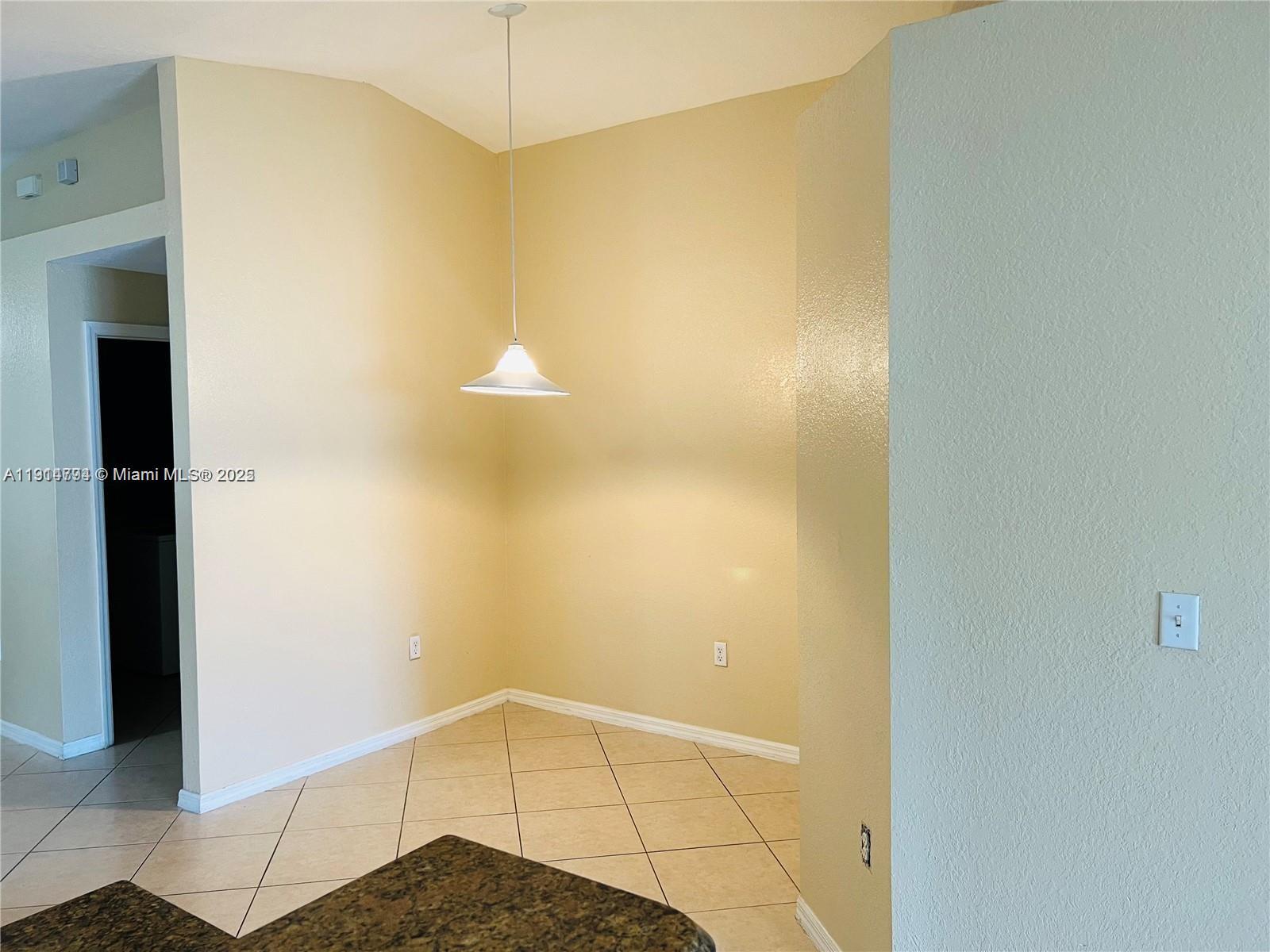 SILVER FALLS - Residential Lease