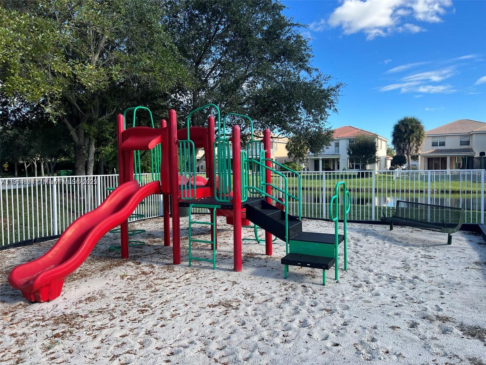 SILVER FALLS - Residential Lease