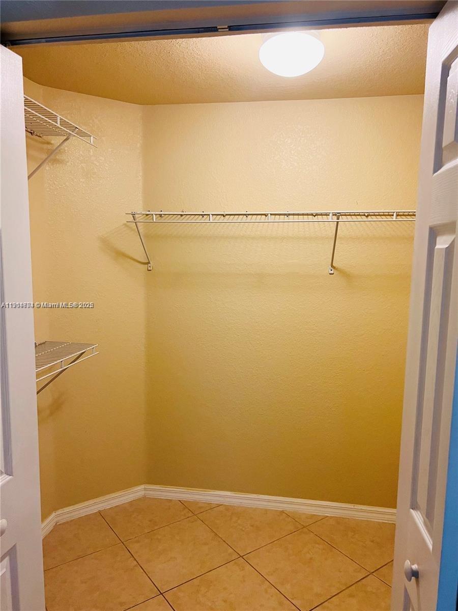 SILVER FALLS - Residential Lease