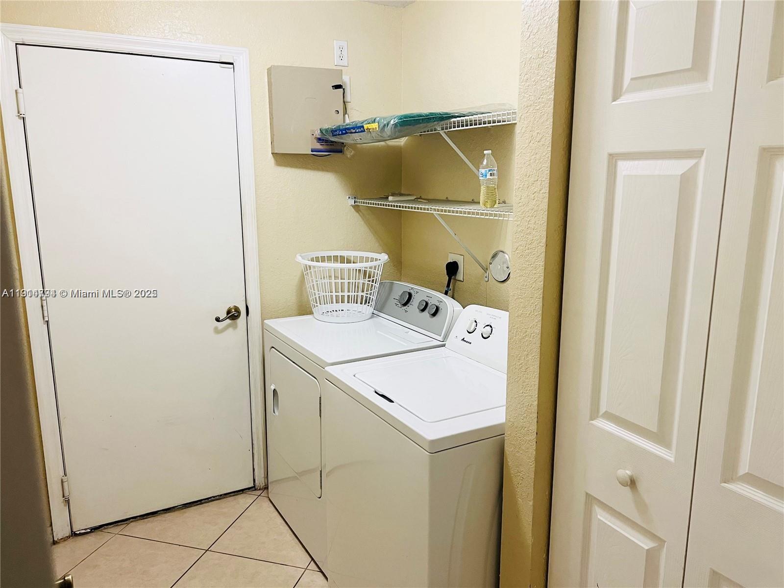 SILVER FALLS - Residential Lease