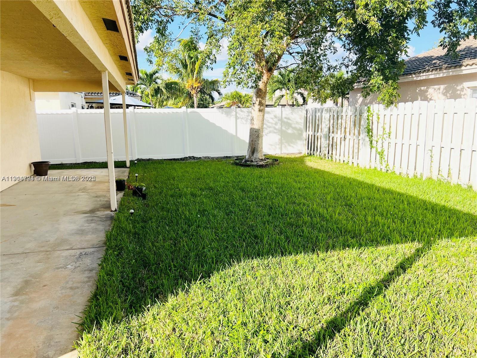 SILVER FALLS - Residential Lease