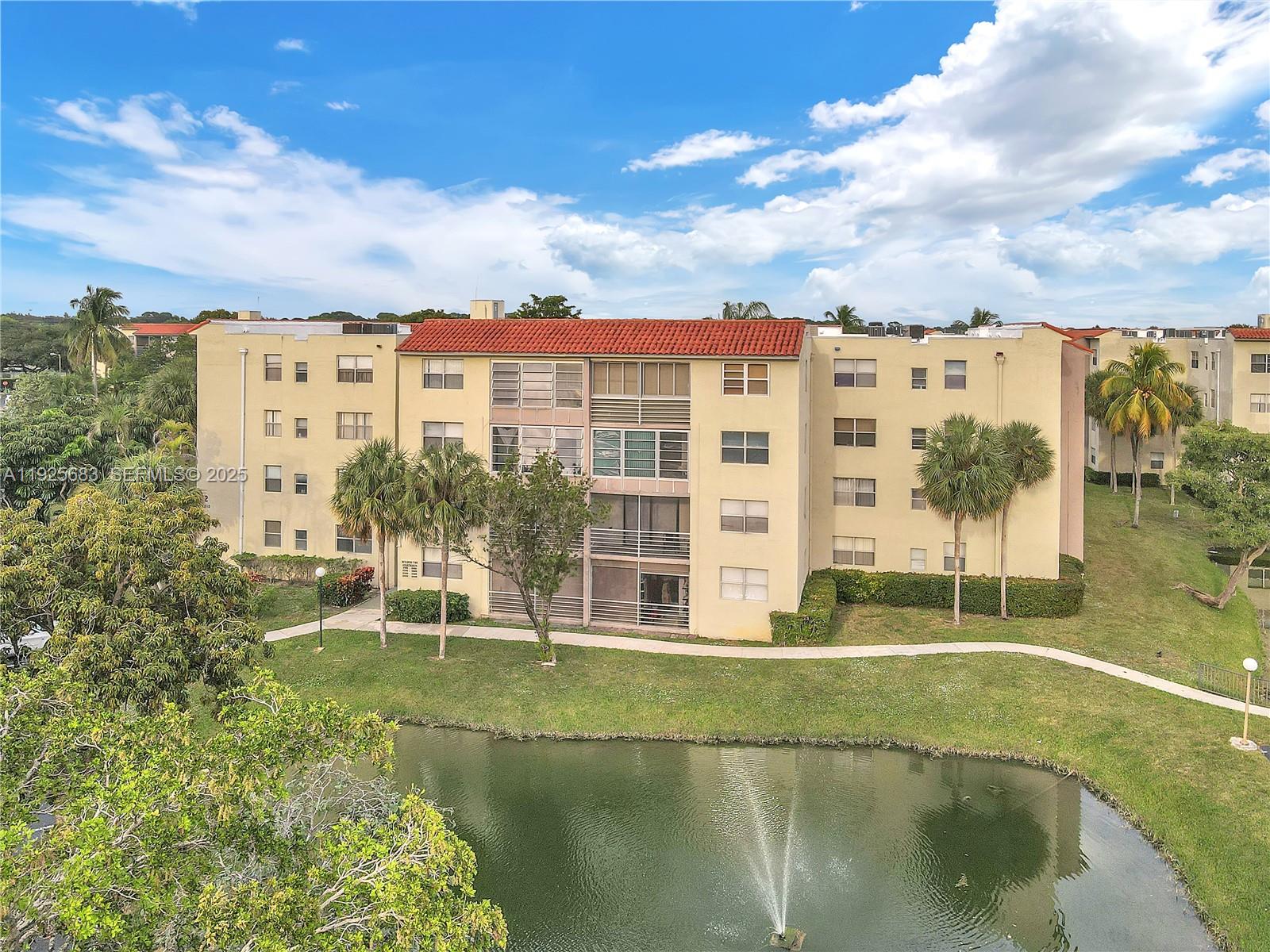 COURTYARDS OF BROWARD CON - Residential Lease
