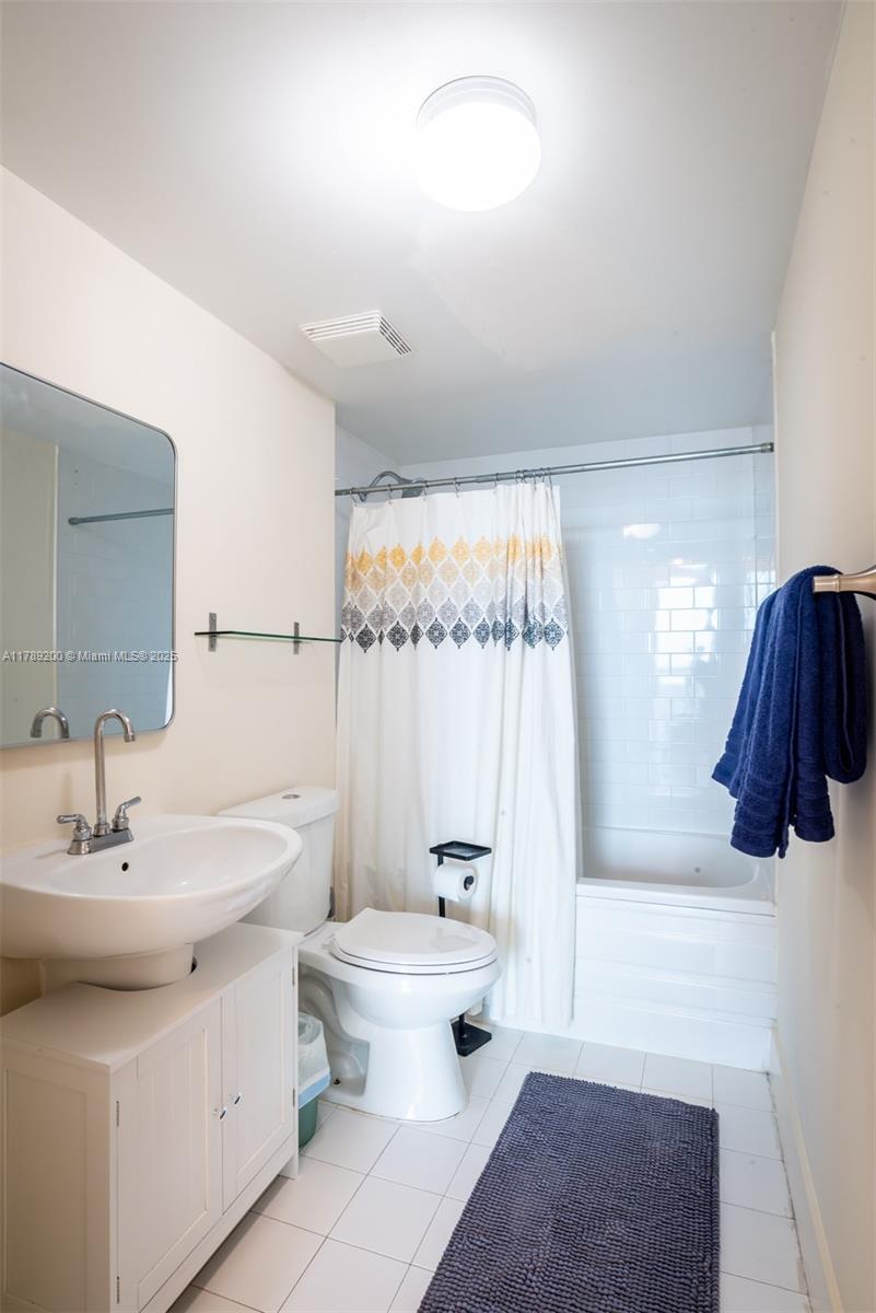 NEO VERTIKA CONDO - Residential Lease