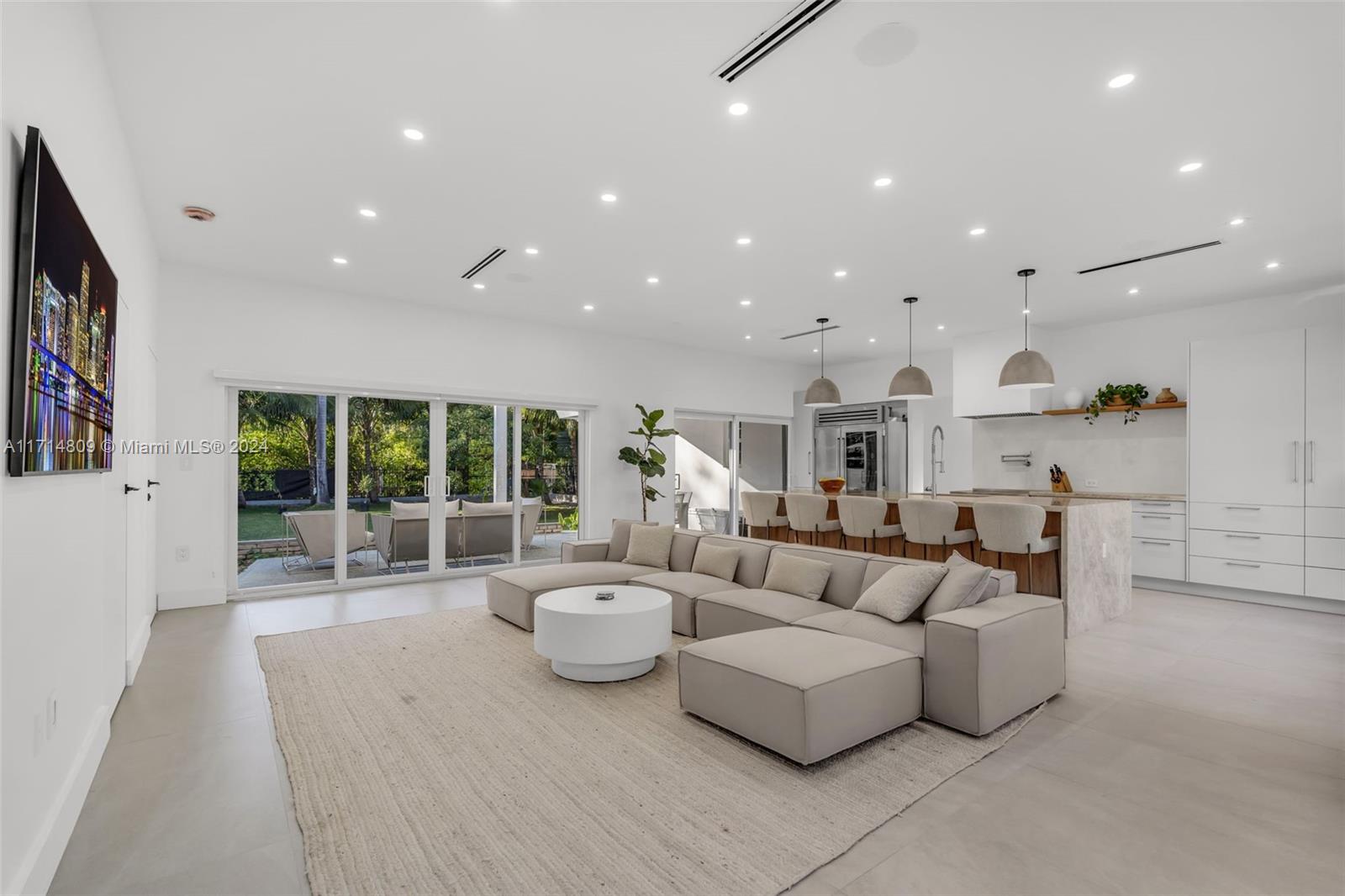 SPRING GARDEN - Residential Lease