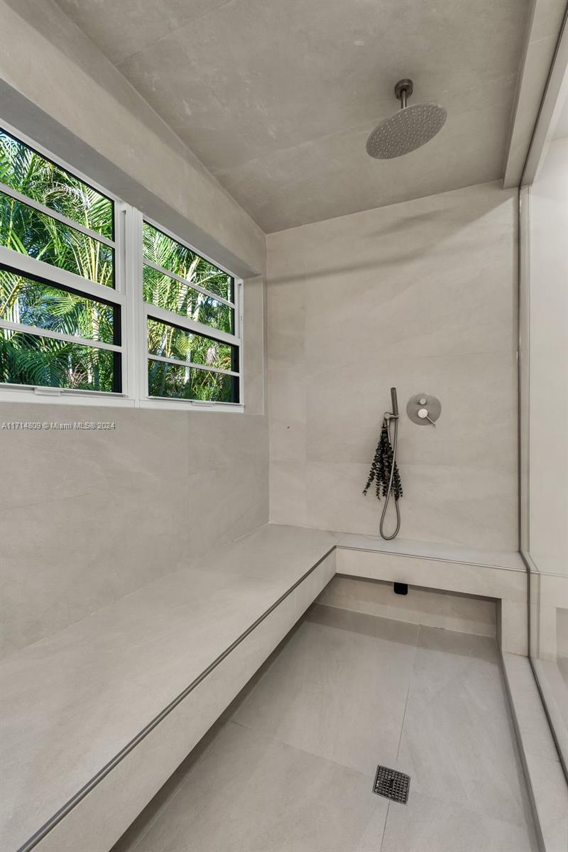 SPRING GARDEN - Residential Lease