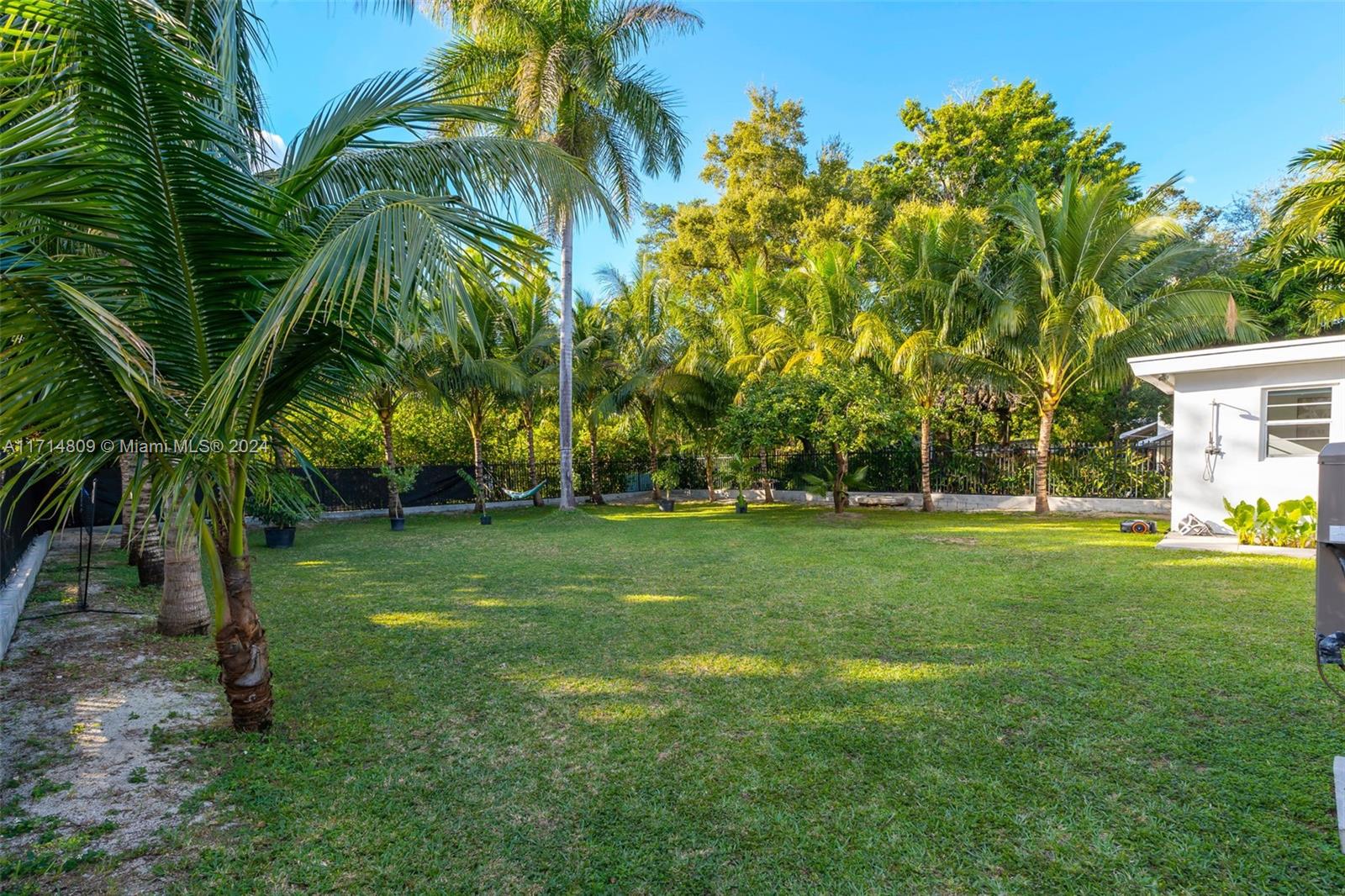 SPRING GARDEN - Residential Lease