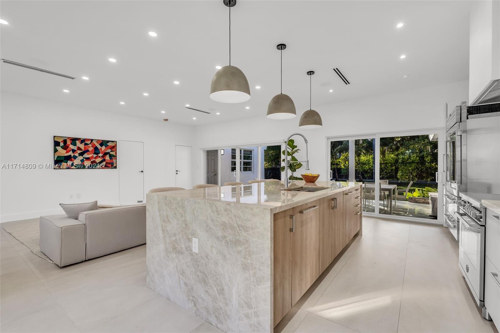 SPRING GARDEN - Residential Lease