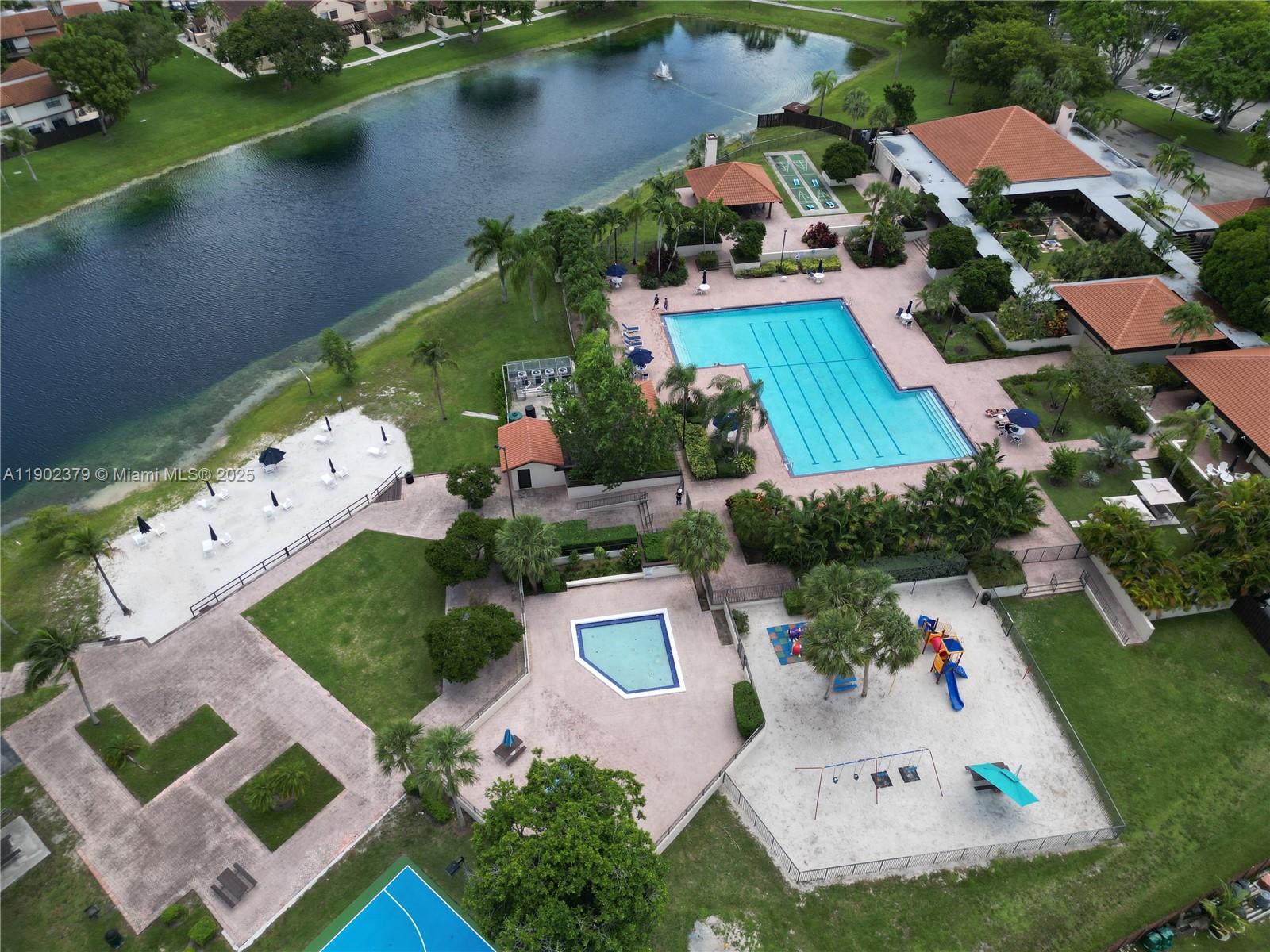 CROSSINGS PATIO HOMES SEC - Residential