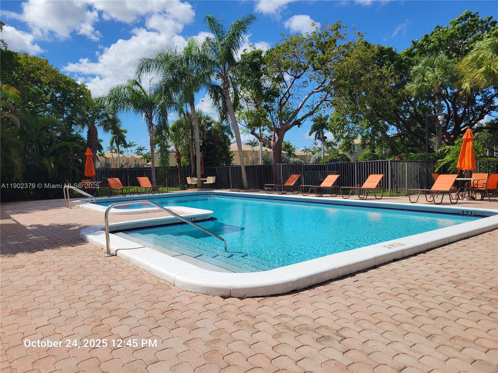 CROSSINGS PATIO HOMES SEC - Residential