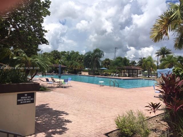 CROSSINGS PATIO HOMES SEC - Residential