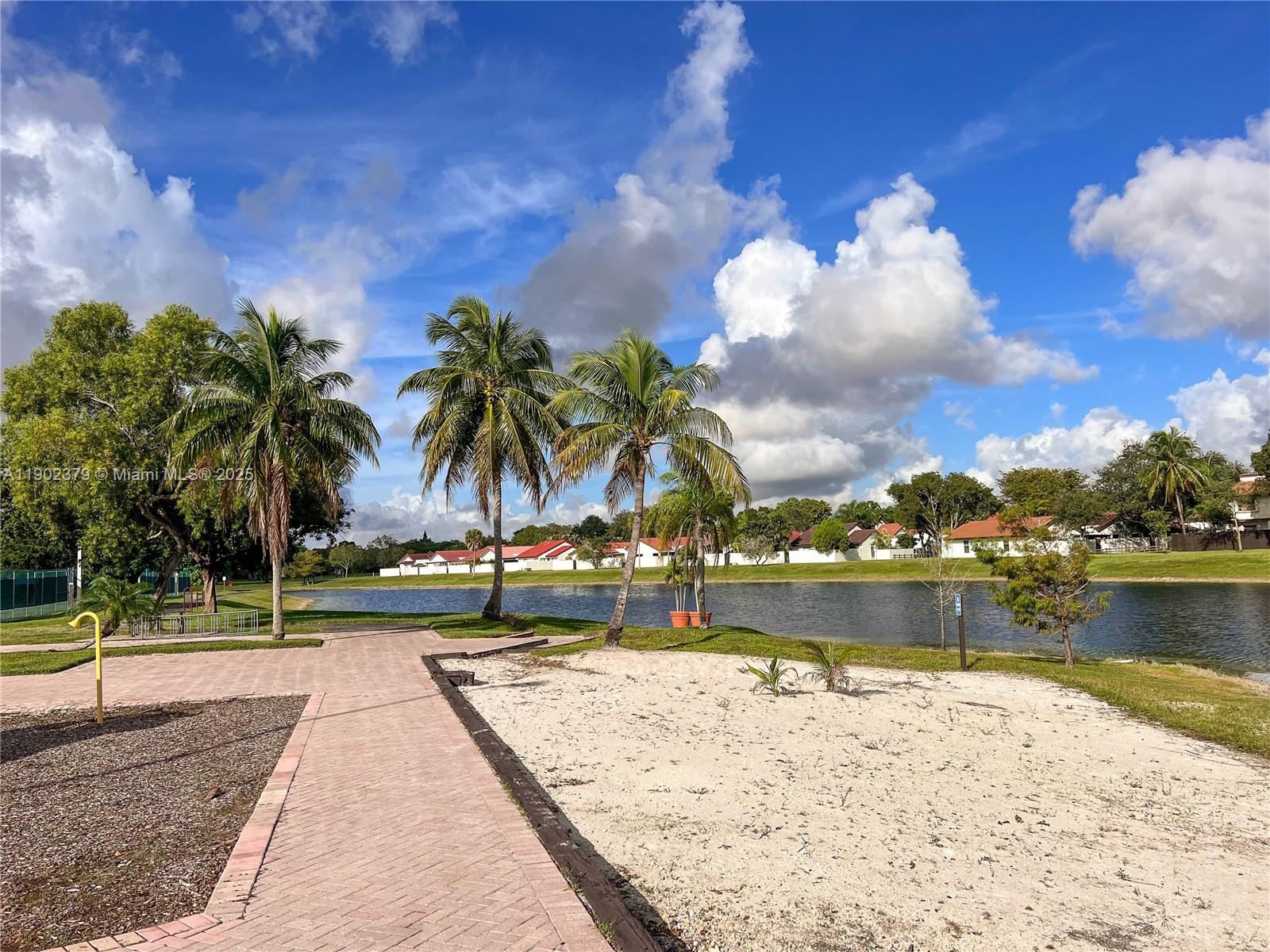 CROSSINGS PATIO HOMES SEC - Residential