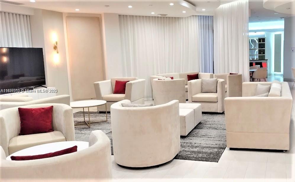 PORTSVIEW @ THE WATERWAYS - Residential