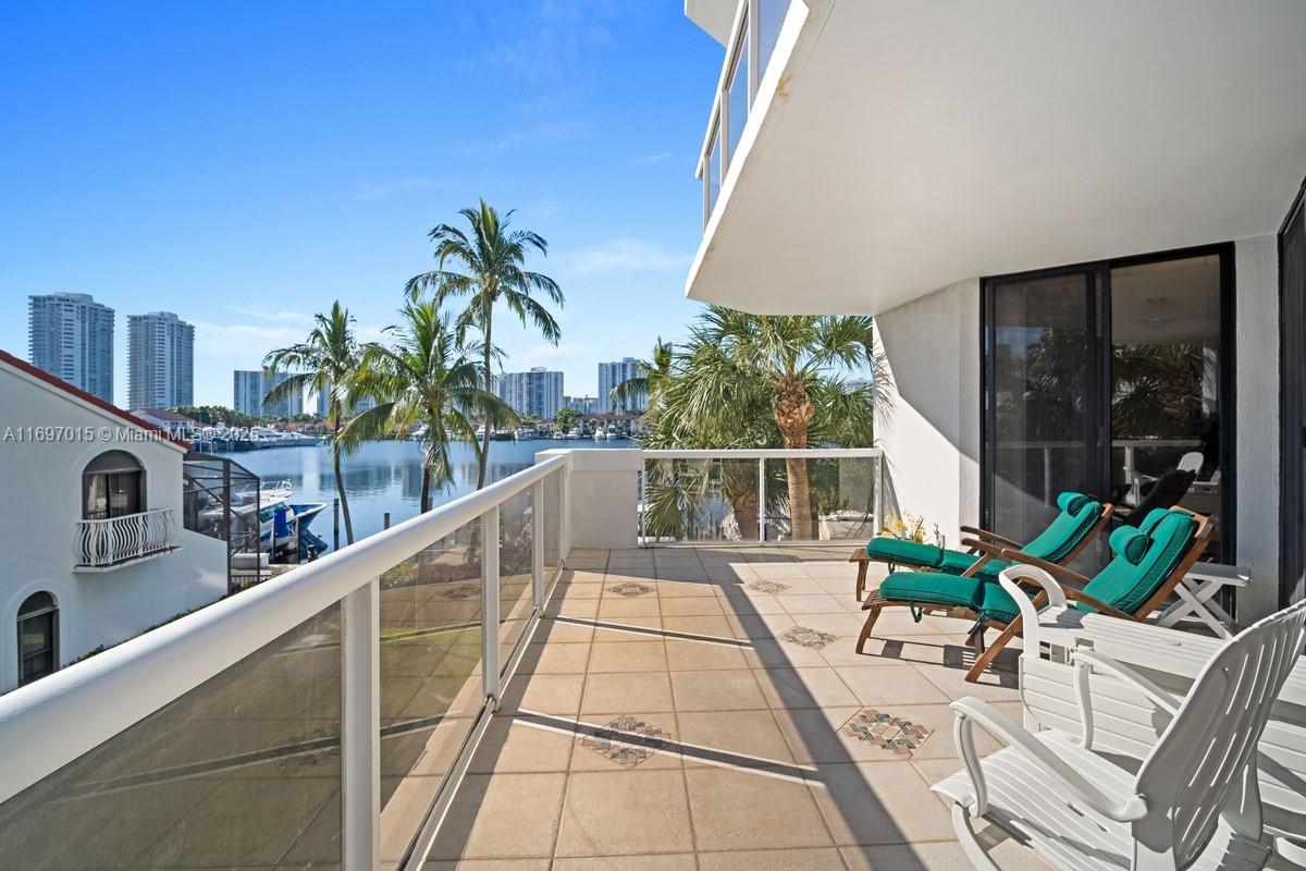 PORTSVIEW @ THE WATERWAYS - Residential