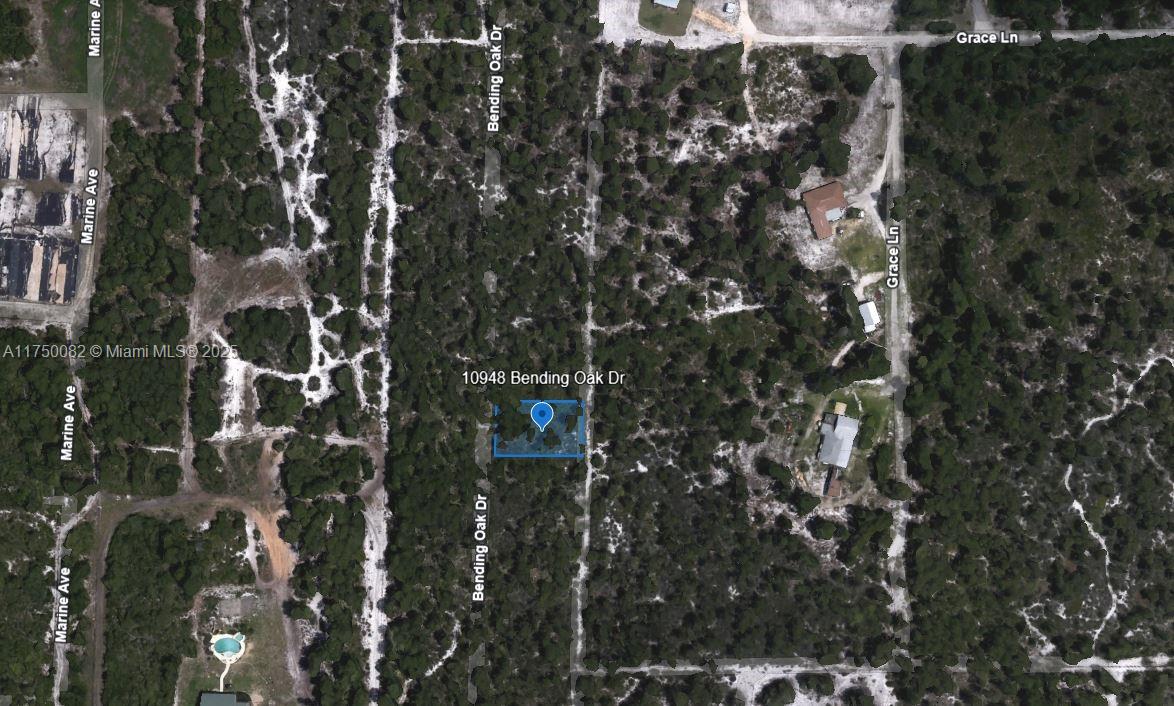 OWNER WILL FIANACE!! 1K DOWN, 274.81 A MONTH FOR 36 MONTHS!! Bending Oak Dr is a residential lot offering a tranquil setting for potential homeowners. The property spans approximately 10,000 square feet, providing ample space for custom home construction. Situated in a well-established neighborhood, residents can enjoy the serene environment and the amenities associated with the country club community. The lot's proximity to local schools, parks, and shopping centers enhances its appeal for families and individuals seeking a peaceful yet convenient location.