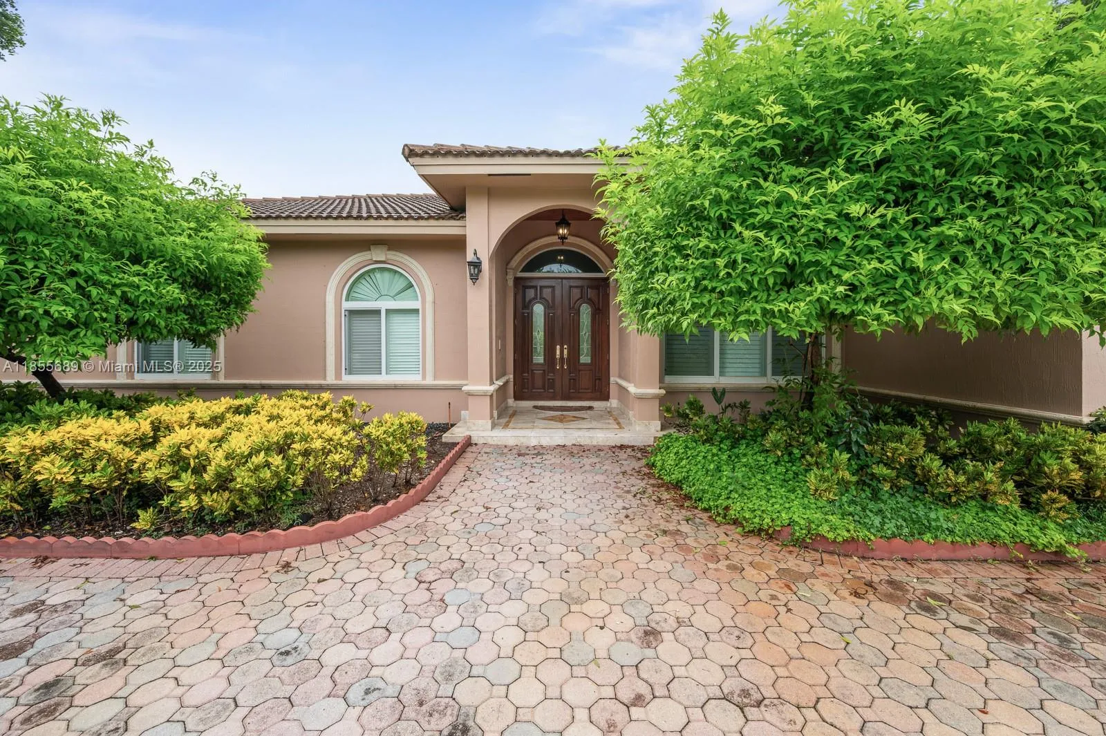 Pinecrest, Florida 33156, United States, 4 Bedrooms Bedrooms, ,4 BathroomsBathrooms,Residential,Active,189222