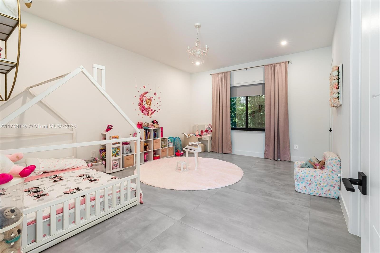 ESTATES OF HIDDEN ACRES - Residential